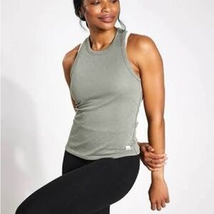 Vuori sunrise tank xs